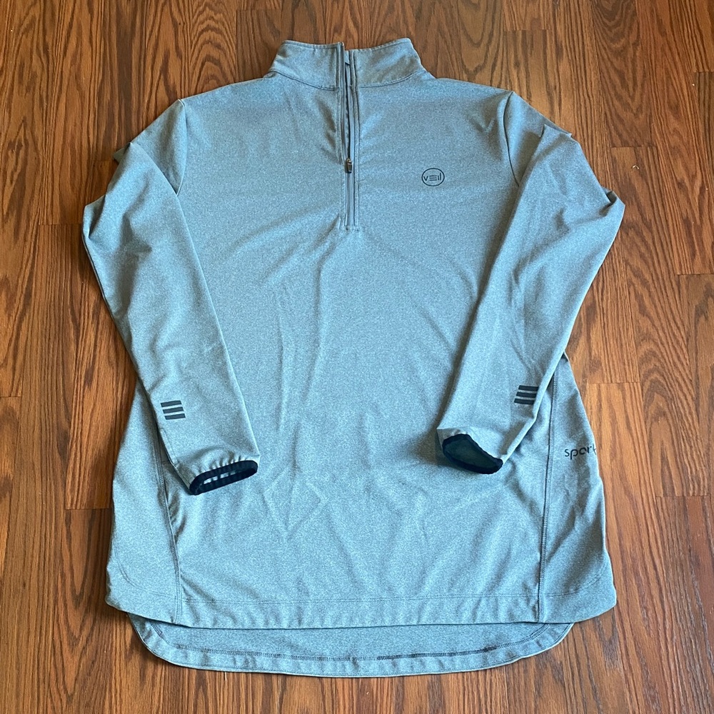 Veil Spark 1/4 zip active pullover. Size L